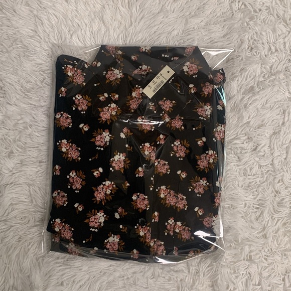 Corduroy Daily Shirt in Homestead Bouquet Size S - Picture 9 of 9